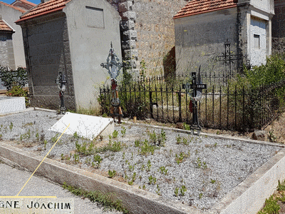 Tombe deBRICOGNE Joachin   à <a HREF=fotom2l.php?necro=478>  <U>Ajaccio (CarrÃ© militaire du cimetiÃ¨re marin ancien)</U> </A> 