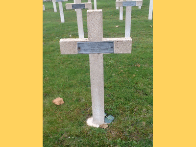 Tombe deCARMI Paul à <a HREF=fotom2l.php?necro=265>  <U>Reims(CarrÃ© militaire du cimetiÃ¨re communal Nord)</U> </A> 34