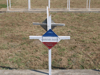 Tombe deCASSETARI Alphonse  à <a HREF=fotom2l.php?necro=415>  <U>BITOLA (CimetiÃ¨re militaire franÃ§ais)</U> </A> 931