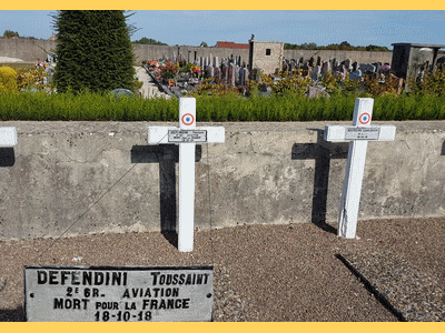 Tombe deDEFENDINI Toussaint à <a HREF=fotom2l.php?necro=448>  <U>Auxonne(CarrÃ© militaire du cimetiÃ¨re communal)</U> </A> 27