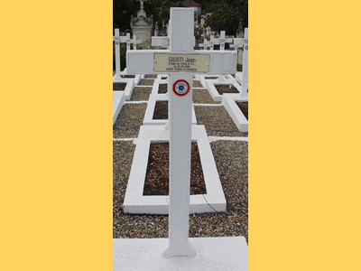 Tombe deGIUSTI Jean Bernardin à <a HREF=fotom2l.php?necro=568>  <U>Agen (carrÃ© militaire du cimetiÃ¨re communal)</U> </A> Carr&eacute; F  rang 11  tombe 87