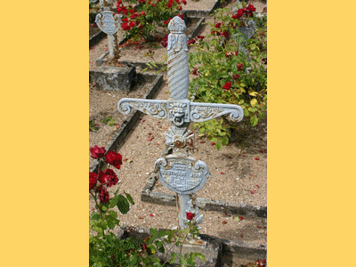 Tombe deGIUSTINIANI Jeannot à <a HREF=fotom2l.php?necro=255>  <U>Cosne-sur-Loire(CarrÃ© militaire du cimetiÃ¨re communal)</U> </A> Carr&eacute; 2 Tombe 31