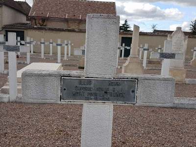 Tombe deILLIG Henri Charles Vincent à <a HREF=fotom2l.php?necro=491>  <U>Sens(CarrÃ© militaire du cimetiÃ¨re communal)</U> </A> 168