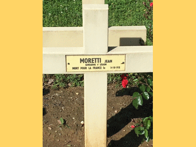 Tombe deMORETTI Jean à <a HREF=fotom2l.php?necro=330>  <U>Nancy (carrÃ© militaire du cimetiÃ¨re Sud)  
</U> </A> 833