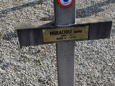 Tombe deMURACCIOLI Daniel à <a HREF=fotom2l.php?necro=602>  <U>Toulouse (CarrÃ© militaire du cimetiÃ¨re de Lardenne)</U> </A> 