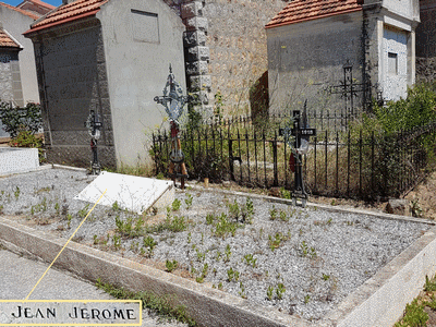 Tombe dePAPA Jean Jérôme à <a HREF=fotom2l.php?necro=478>  <U>Ajaccio (CarrÃ© militaire du cimetiÃ¨re marin ancien)</U> </A> 