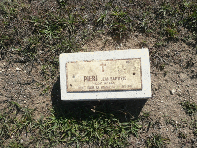 Tombe dePIERI Jean Baptiste à <a HREF=fotom2l.php?necro=308>  <U>Aix-en-Provence (NÃ©cropole Nationale de Luynes)</U> </A> 