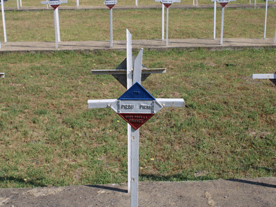 Tombe dePIETRI Pierre Paul à <a HREF=fotom2l.php?necro=415>  <U>BITOLA (CimetiÃ¨re militaire franÃ§ais)</U> </A> 775