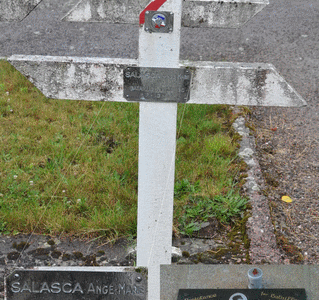 Tombe deSALASCA Ange Marie à <a HREF=fotom2l.php?necro=447>  <U>Servance(CarrÃ© militaire du cimetiÃ¨re communal)</U> </A> 