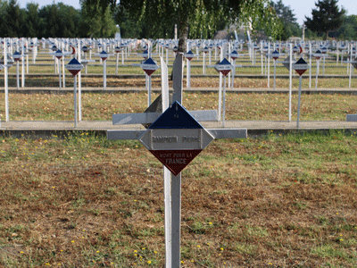 Tombe deSAMPIERI Pierre Paul  à <a HREF=fotom2l.php?necro=415>  <U>BITOLA (CimetiÃ¨re militaire franÃ§ais)</U> </A> 84