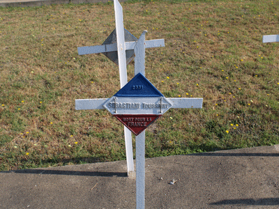 Tombe deSEBASTIANI Toussaint  à <a HREF=fotom2l.php?necro=415>  <U>BITOLA (CimetiÃ¨re militaire franÃ§ais)</U> </A> 2331