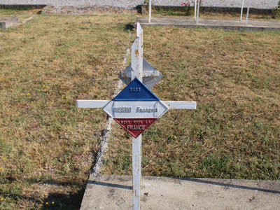 Tombe deSUSINI Antoine  à <a HREF=fotom2l.php?necro=415>  <U>BITOLA (CimetiÃ¨re militaire franÃ§ais)</U> </A> 2433