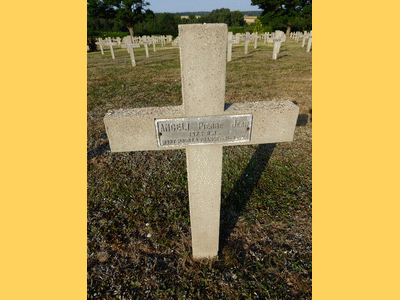 Tombe deANGELI Pierre Jean à <a HREF=fotom2l.php?necro=15>  <U>MÃ©nil-sur-Belvitte (NÃ©cropole Nationale)</U> </A> 357