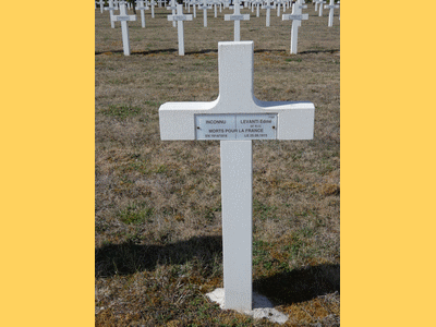 Tombe deLEVANTI Robert à <a HREF=fotom2l.php?necro=212>  <U>Souain-Perthes-lÃ¨s-Hurlus (NÃ©cropole nationale La CrouÃ©e)</U> </A> TC 7191