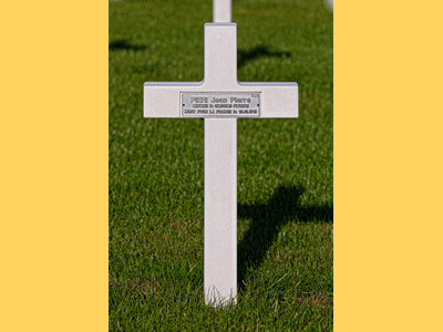 Tombe dePIERI Jean Pierre à <a HREF=fotom2l.php?necro=216>  <U>Sarrebourg (NÃ©cropole Nationale des prisonniers de guerre FranÃ§ais)</U> </A> 6769