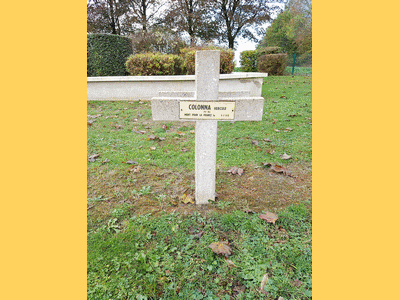 Tombe deCOLONNA Hercule à <a HREF=fotom2l.php?necro=258>  <U>Noyers-Pont-Maugis (NÃ©cropole Nationale "La MARFEE")</U> </A> 460