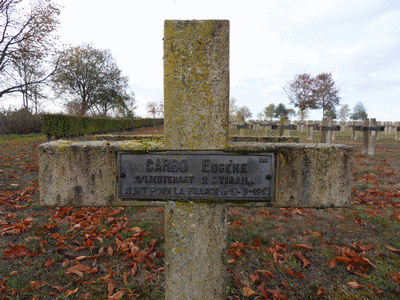 Tombe deCARBO Eugène Alexandre à <a HREF=fotom2l.php?necro=260>  <U>Jonchery sur Suippes (NÃ©cropole militaire)</U> </A> 380