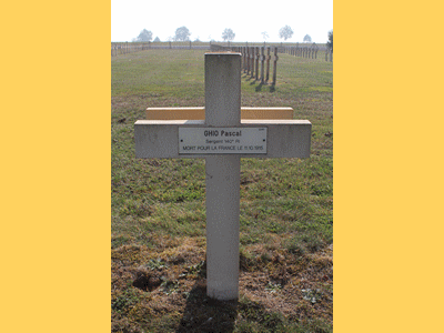 Tombe deGHIO Pascal à <a HREF=fotom2l.php?necro=269>  <U>Somme-Suippe (NÃ©cropole Nationale)</U> </A> 2240