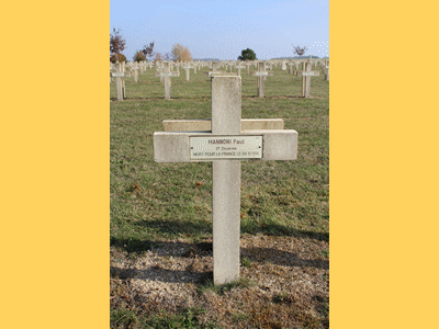 Tombe deMANNONI Paulin à <a HREF=fotom2l.php?necro=269>  <U>Somme-Suippe (NÃ©cropole Nationale)</U> </A> 3119