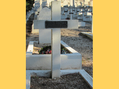 Tombe deCOSTA Don Romain à <a HREF=fotom2l.php?necro=395>  <U>HyÃ¨res (CarrÃ© mixte du cimetiÃ¨re Ritorte)</U> </A> Carr&eacute; 3 rang 6 Tombe 0