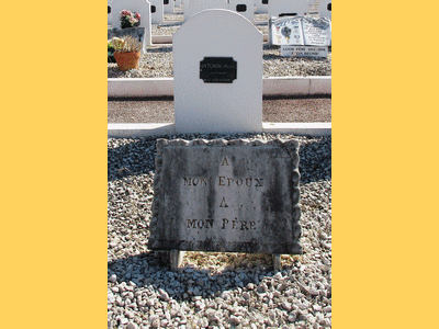 Tombe deANTONINI Pierre Toussaint à <a HREF=fotom2l.php?necro=467>  <U>Toulon(CarrÃ© militaire de Lagoubran)</U> </A> Rang I  Tombe 26