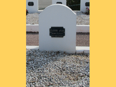 Tombe deFLOSI Jean Gavin à <a HREF=fotom2l.php?necro=467>  <U>Toulon(CarrÃ© militaire de Lagoubran)</U> </A> Rang V Tombe 3