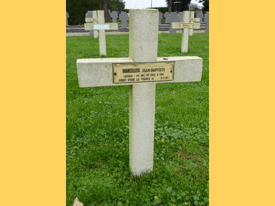 Tombe deMARCELLESI Jean Baptiste à <a HREF=fotom2l.php?necro=535>  <U>Rennes (carrÃ© militaire du cimetiÃ¨re communal de l'Est)</U> </A> Rang 3 Tombe 13