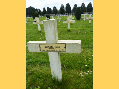 Tombe deARMANI Pascal à <a HREF=fotom2l.php?necro=535>  <U>Rennes (carrÃ© militaire du cimetiÃ¨re communal de l'Est)</U> </A> Rang 35 Tombe 11