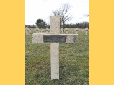 Tombe dePAOLETTI Victor à <a HREF=fotom2l.php?necro=260>  <U>Jonchery sur Suippes (NÃ©cropole militaire)</U> </A> 3287