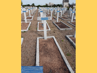 Tombe dePASQUALINI Antoine à <a HREF=fotom2l.php?necro=486>  <U>Nevers (carrÃ© militaire du cimetiÃ¨re Jean Gautherin )</U> </A> Carr&eacute; 15  Rang 19  Tombe 218