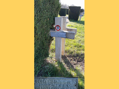 Tombe dePOGGI Dominique Vincent à <a HREF=fotom2l.php?necro=541>  <U>Meaux  (carrÃ© militaire du cimetiÃ¨re communal)</U> </A> 277