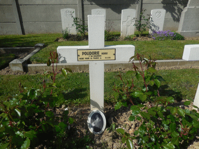 Tombe dePOLIDORI Henri Jules à <a HREF=fotom2l.php?necro=222>  <U>HÃ©nu (carrÃ© militaire)</U> </A> 56