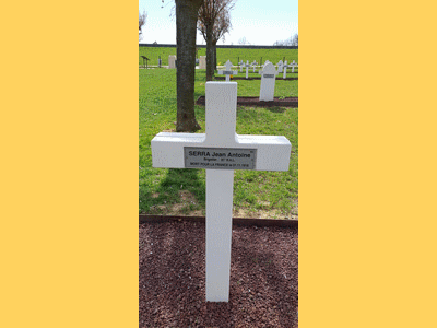 Tombe deSERRA Jean Antoine à <a HREF=fotom2l.php?necro=440>  <U>Chambry (NÃ©cropole Nationale)</U> </A> 354