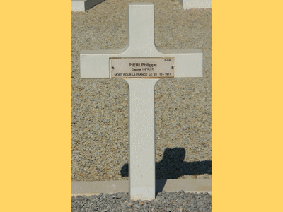 Tombe dePIERI Philippe à <a HREF=fotom2l.php?necro=514>  <U>MASA (CimetiÃ¨re militaire de GAMMARTH)</U> </A> Carr&eacute; D rang 1 Tombe 32 