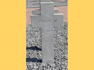 Tombe deMURACCIOLI Jean  à <a HREF=fotom2l.php?necro=519>  <U>THESSALONIQUE 
 (CimetiÃ¨re militaire de Zeitenlick  )</U> </A> 2038