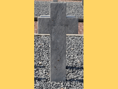 Tombe deTRIGAUT Pierre Georges à <a HREF=fotom2l.php?necro=519>  <U>THESSALONIQUE 
 (CimetiÃ¨re militaire de Zeitenlick  )</U> </A> 4961