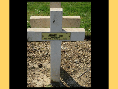 Tombe deALIOTTI Ange Antoine à <a HREF=fotom2l.php?necro=75>  <U>Soupir NÂ° 2 (NÃ©cropole nationale)</U> </A> 2334