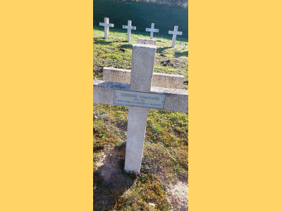 Tombe deAMBROSI Constantin à <a HREF=fotom2l.php?necro=149>  <U>Ambleny (Necropole Nationale "Le Bois ROBERT "ex-"Bois Roger")</U> </A> F 084