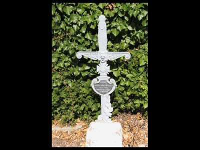 Tombe deANDREANI Jacques à <a HREF=fotom2l.php?necro=247>  <U>Cannes (CarrÃ© militaire du cimetiÃ¨re du Grand Jas)</U> </A> CM VerdunCarr&eacute; V  tombe 73