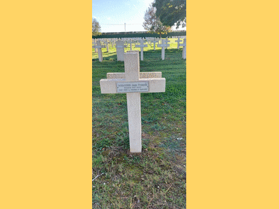 Tombe deBONACCORSI Jean à <a HREF=fotom2l.php?necro=149>  <U>Ambleny (Necropole Nationale "Le Bois ROBERT "ex-"Bois Roger")</U> </A> I 597