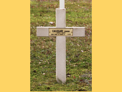 Tombe deCALLEGARI Edmond Tanis à <a HREF=fotom2l.php?necro=297>  <U>Landrecourt-Lempire (NÃ©cropole nationale)</U> </A> E 10