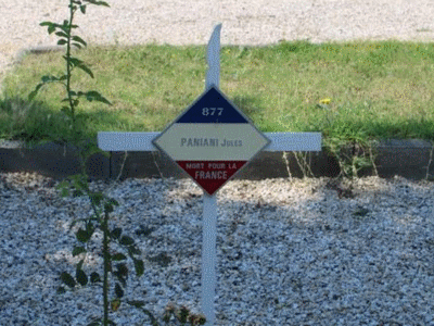 Tombe deDAMIANI Jules  à <a HREF=fotom2l.php?necro=414>  <U>SKOPJE (CimetiÃ¨re militaire franÃ§ais)</U> </A> 877