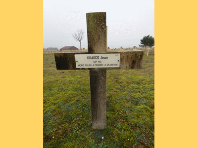 Tombe deGUASCO Raymond à <a HREF=fotom2l.php?necro=269>  <U>Somme-Suippe (NÃ©cropole Nationale)</U> </A> 2686