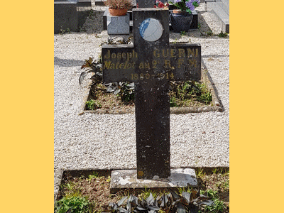 Tombe deGUERNI Joseph à <a HREF=fotom2l.php?necro=633>  <U>Carentan les Marais (carrÃ© militaire du cimetiÃ¨re communal)</U> </A> 