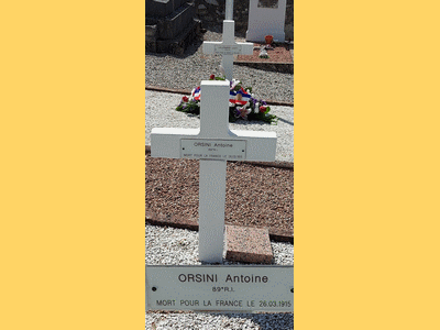 Tombe deORSINI Antoine à <a HREF=fotom2l.php?necro=485>  <U>Chateau-Chinon (CarrÃ© militaire dans le cimetiÃ¨re communal ancien)</U> </A> Tombe individuelle