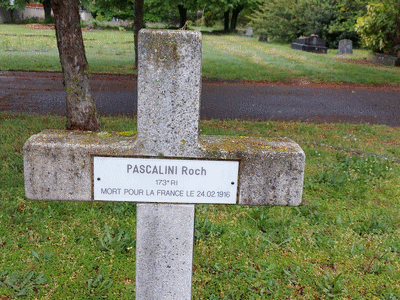 Tombe dePASQUALINI Roch à <a HREF=fotom2l.php?necro=628>  <U>Villejuif (CimetiÃ¨re des pommiers)</U> </A> Rang 13 -  tombe 13