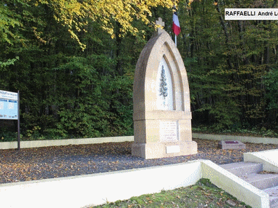 Tombe deRAFFAELLI André Louis à <a HREF=fotom2l.php?necro=667>  <U>Doncourt-lÃ¨s-Longuyon (Ossuaire, NÃ©cropole nationale)</U> </A> Ossuaire  1