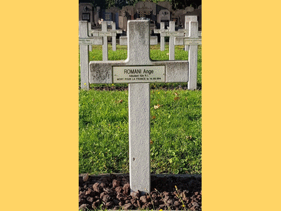 Tombe deROMANI Ange Toussaint à <a HREF=fotom2l.php?necro=647>  <U>Clermont-Ferrand (CarrÃ© militaire 1914-1918 du CimetiÃ¨re des Carmes)</U> </A> 176