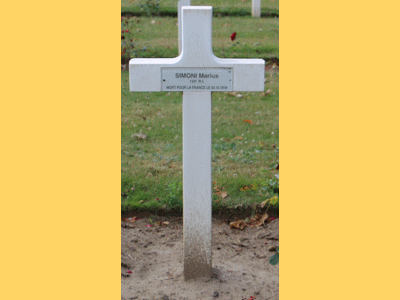 Tombe deSIMONI Marius Justin à <a HREF=fotom2l.php?necro=65>  <U>ROULERS ou Roeselare (CimetiÃ¨re Militaire FranÃ§ais)</U> </A> 238