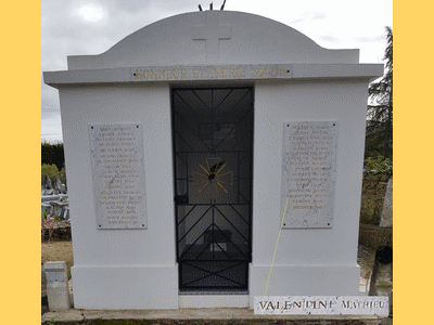 Tombe deVALENTINI Mathieu à <a HREF=fotom2l.php?necro=666>  <U>Castelnaudary (Ossuaire du CimetiÃ¨re de l'Est)
</U> </A> Ossuaire